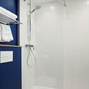 Salle de bain Chambres Classiques Hôtel Median Paris Congrès